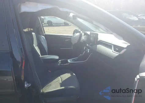 2020 Toyota Rav4 Xle from USA, damaged, VIN 2T3P1RFV0LC083630